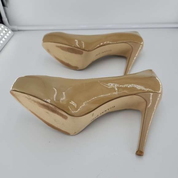 Gianni Bini tan platform heels - Picture 2 of 6